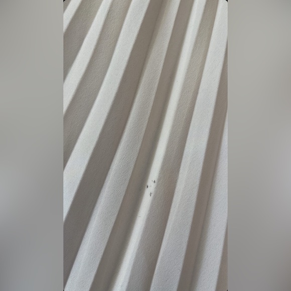 RARE VINTAGE - Lucie Ann Pleated Robe in Ivory - Size Small - Picture 8 of 16